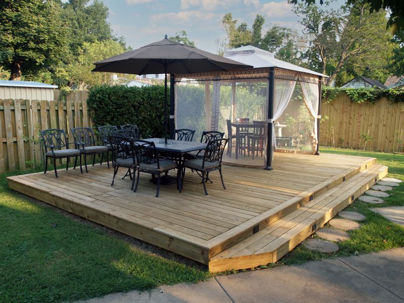 Spacious Outdoor Deck